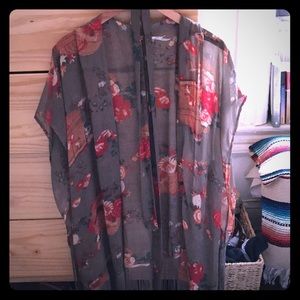 Gorgeous kimono by Kimchi Blue for UO 🌿🍁🌿🍁